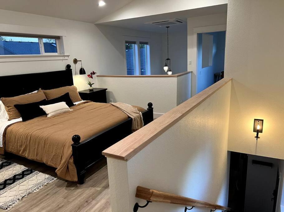 סאלם Brand New Custom Built Cottage In Downtown W/Pool! מראה חיצוני תמונה